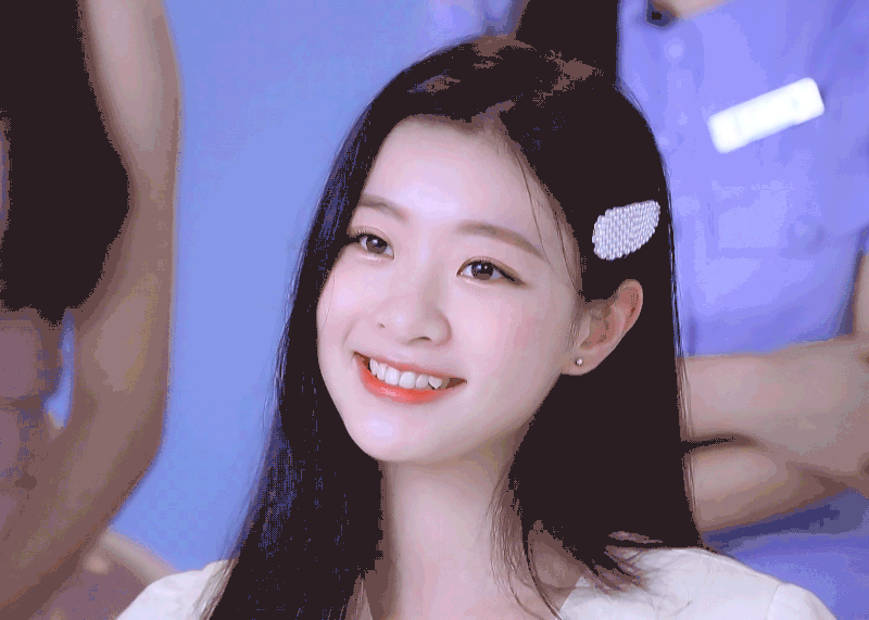 Cô gái này có gì đặc biệt mà được Lisa khen ngợi trong "Thanh Xuân Có Bạn 2"? ảnh 1
