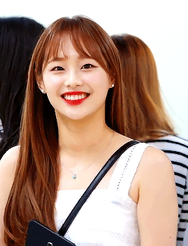 “Nụ cười hình trái tim” là thế nào mà các idol này được người Hàn khen hết lời? ảnh 1