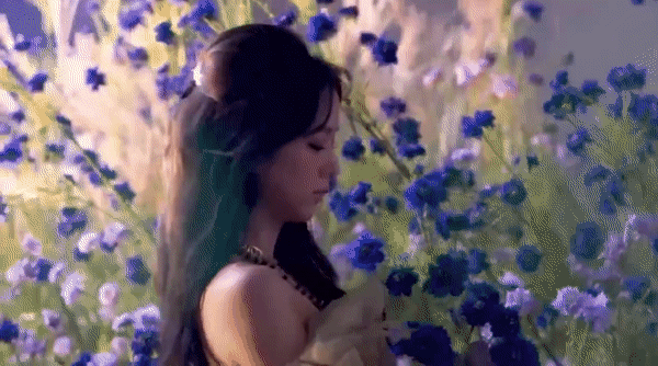 Càng xem những cảnh bị cắt khỏi MV Lovesick Girls, dân tình càng bực mình với YG Ent - ảnh 2