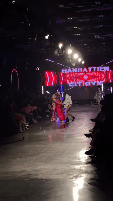 Lần đầu đi catwalk, hotgirl “Trứng rán cần mỡ” Trần Thanh Tâm đã gặp ngay tai nạn sàn diễn ảnh 6