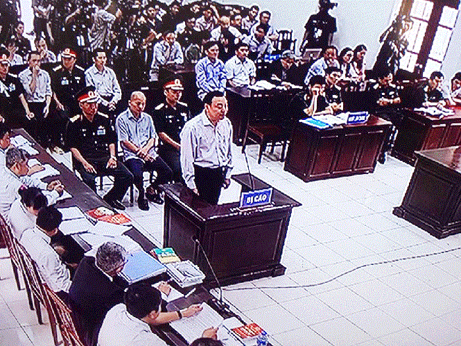 Cựu Chủ tịch Tổng Cty Thái Sơn - bị cáo Phùng Danh Thắm tại tòa sáng nay.