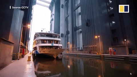 Thang máy &apos;khủng&apos; nhất thế giới ở đập Tam Hiệp nâng tàu hàng nghìn tấn