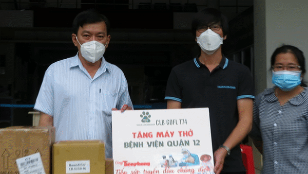 'Cùng Tiền Phong tiếp sức tuyến đầu chống dịch': Tặng máy thở đến các bệnh viện dã chiến