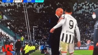 HLV Juventus quát thẳng mặt tiền đạo học trò Morata: 'Câm miệng lại!'