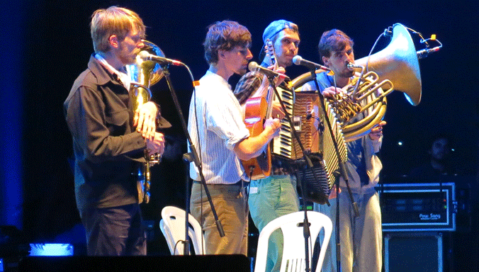 Ban nhạc “Kofelgschroa”(Đức) được curator Liana Cisneros mời sang Peru.
