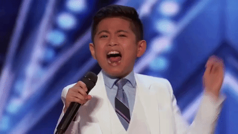 Dàn giám khảo America&apos;s Got Talent &apos;choáng&apos; vì giọng hát của cậu bé 10 tuổi