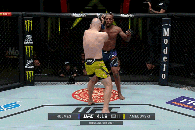 Joseph Holmes hạ knock-out Alen Amedovski.