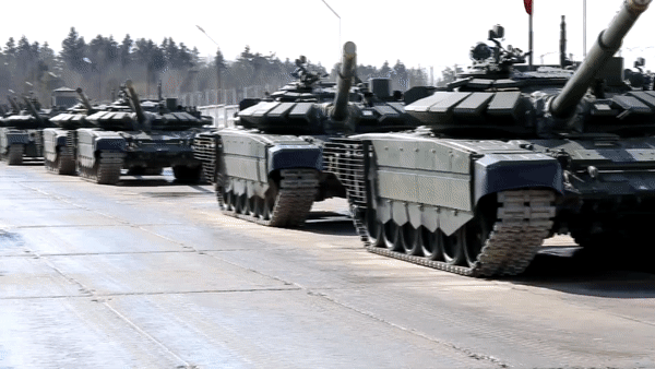 Khí tài quân sự Nga rầm rộ diễn tập chuẩn bị lễ duyệt binh kỷ niệm Ngày Chiến thắng