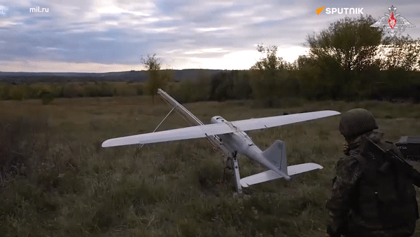 ‘Mắt thần’ UAV Orlan-10 Nga trinh sát, chỉ điểm mục tiêu trong chiến dịch quân sự ở Ukraine
