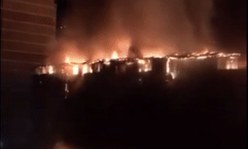 Nga: Tòa chung cư 8 tầng cháy kinh hoàng trên tầng áp mái