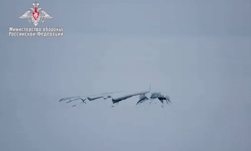 Ba tàu ngầm hạt nhân Nga đồng loạt phá băng nổi lên lần đầu tiên trong lịch sử