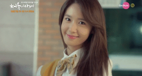 Sao Hàn 24H: Yoona mượn “boss” để quảng cáo trá hình, Chaeyeon (DIA) khoe ảnh tập pilates