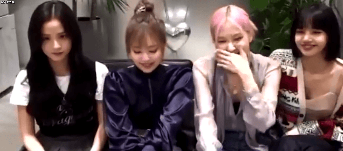 Cùng lên show truyền hình Mỹ mà sao biểu cảm của BLACKPINK lại chia thành hai nửa đối lập? ảnh 3