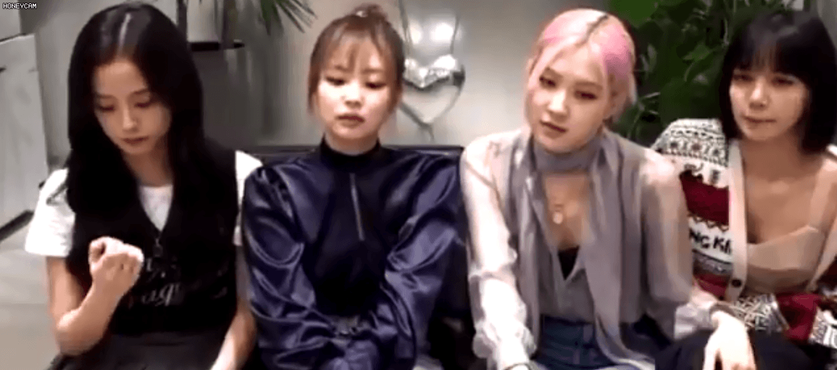 Cùng lên show truyền hình Mỹ mà sao biểu cảm của BLACKPINK lại chia thành hai nửa đối lập? ảnh 2