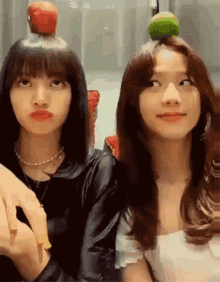 Bạn có nhận ra trong nhóm BLACKPINK ẩn giấu hai cặp bạn thân cực kỳ trái ngược? ảnh 7
