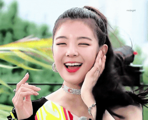 Những cô gái có nụ cười tỏa nắng của K-Pop: Không thể thiếu một thành viên BLACKPINK ảnh 6