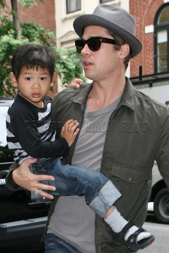 Nhìn lại 6 đứa trẻ nhà Jolie-Pitt giữa ‘cuộc chiến ly hôn’ của bố mẹ ảnh 7