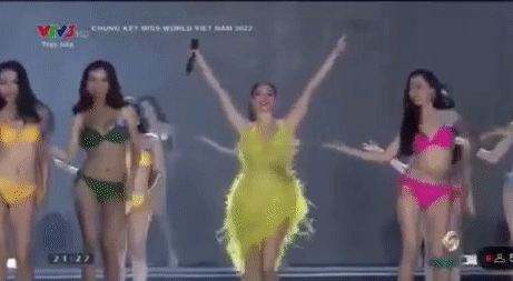 Màn đồng diễn áo tắm nóng bỏng của top 37 Miss World Vietnam 2022