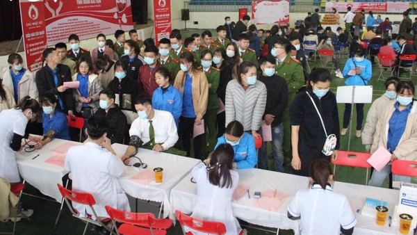 Sôi nổi ngày hội hiến máu Chủ nhật Đỏ ở tỉnh Bắc Kạn