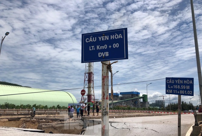 Cầu Yên Hòa bị xé toạc khiến 2 người chết: Nghi vấn chất lượng công trình Cầu Yên Hòa bị xé toạc khiến 2 người chết: Nghi vấn chất lượng công trình