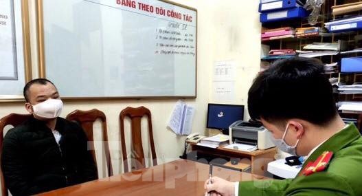 Kẻ giết người 7 năm giả làm người câm điếc đi ăn xin Đối tượng Y khai báo tại cơ quan công an Lạng Sơn .Ảnh: Nguyễn Thái