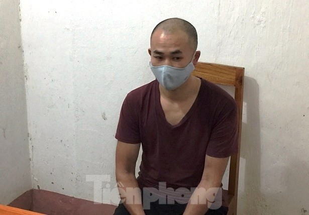 Cô gái 19 tuổi bị 'người yêu' lừa bán sang Trung Quốc Đối tượng Sính khai nhận giả yêu, muốn lấy làm vợ nhưng thực chất bán sang Trung Quốc .Ảnh: T. Duyên