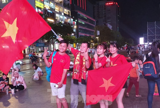 Tối nay phố đi bộ Nguyễn Huệ phát trực tiếp trận Việt Nam - UAE Tối nay phố đi bộ Nguyễn Huệ phát trực tiếp trận Việt Nam - UAE