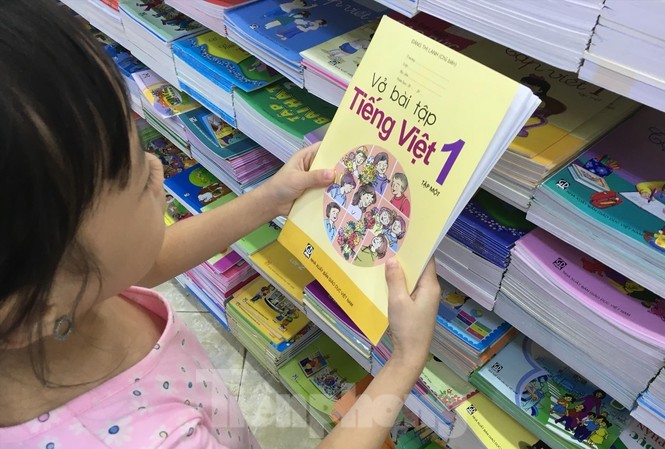 Bộ trưởng Phùng Xuân Nhạ: Giáo viên là tâm điểm của đổi mới Bộ trưởng Phùng Xuân Nhạ: Giáo viên là tâm điểm của đổi mới