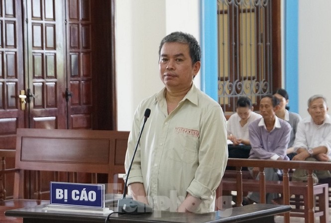 Kỳ án giết mẹ vì 1,5 chỉ vàng: Nghịch tử ra tay tàn bạo để che dấu vết? Bị cáo Vi Văn Phượng bị truy tố về hành vi giết mẹ đẻ.