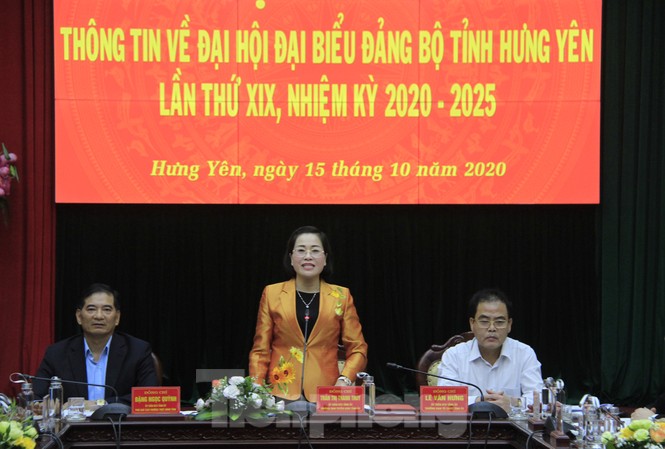 Hưng Yên truyền hình trực tiếp tất cả các phiên làm việc Đại hội Bà Trần Thị Thanh Thủy, Trưởng ban Tuyên giáo Tỉnh ủy Hưng Yên cho biết, Đại hội Đảng bộ tỉnh Hưng Yên lần thứ XIX sẽ tường thuật trực tiếp tất cả các phiên làm việc để nhân dân theo dõi. Ảnh: Trường Phong