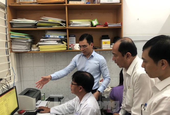 ‘Hết thời’ sợ trùng thuốc khi có hồ sơ sức khỏe điện tử Đã có 112/319 trạm y tế tại TPHCM thử nghiệm ứng dụng phần mềm V20