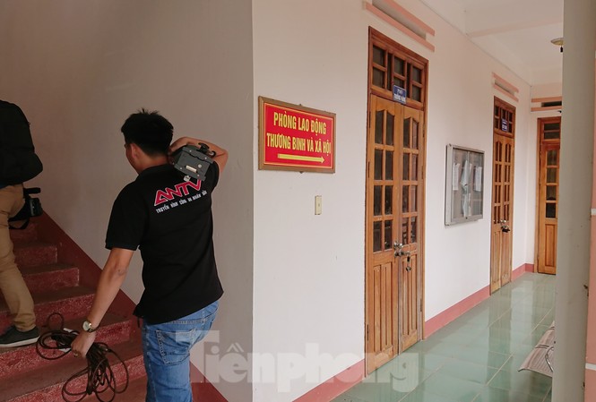 Đắk Lắk: Cho thôi việc vợ của Phó bí thư Thường trực huyện ủy Phòng LĐTBXH thuộc UBND huyện Ea Súp
