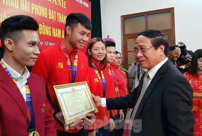 Hải Phòng 'mưa' tiền thưởng cho các VĐV đạt thành tích cao SEA Games 30 Hải Phòng 'mưa' tiền thưởng cho các VĐV đạt thành tích cao SEA Games 30