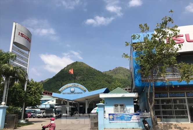 Di dời trạm xe buýt chây ỳ trên đất công để xây chợ cho dân Di dời trạm xe buýt chây ỳ trên đất công để xây chợ cho dân