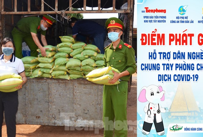 Bí thư Tỉnh ủy Đắk Lắk ủng hộ chương trình phát gạo cho dân nghèo vùng sâu Chương trình đưa gạo về cho đồng bào vùng sâu