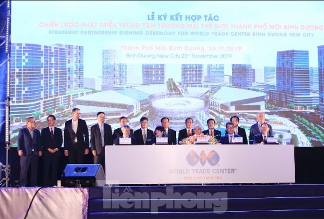 Công bố và ký hợp tác phát triển TT Thương mại Thế giới TP. Mới Bình Dương Công bố và ký hợp tác phát triển TT Thương mại Thế giới TP. Mới Bình Dương