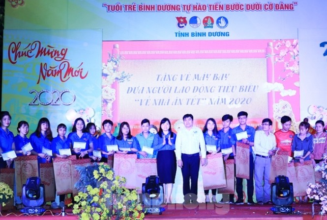 Tích cực chăm lo hiệu quả kịp thời đời sống thanh niên công nhân Tích cực chăm lo hiệu quả kịp thời đời sống thanh niên công nhân