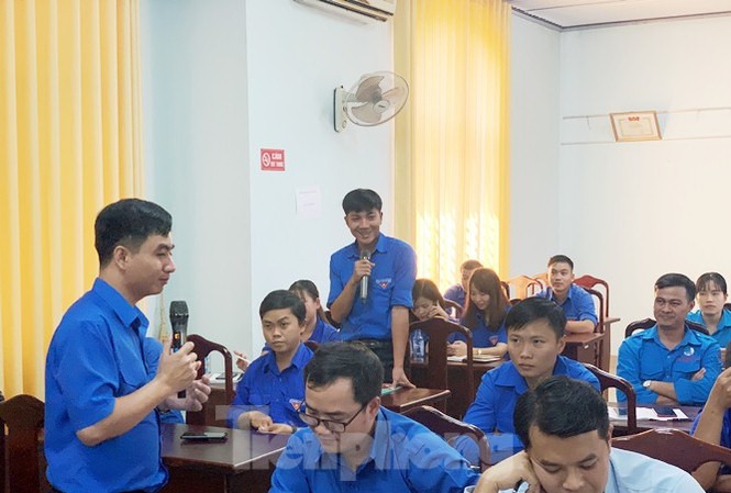 Giải nhiều bài toán 'hóc búa' trong ‘nghề’ cán bộ Đoàn Giải nhiều bài toán 'hóc búa' trong ‘nghề’ cán bộ Đoàn