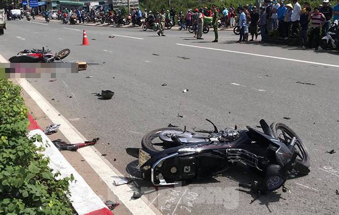 Xe máy chạy tốc độ ‘xé gió’ làm 3 người thương vong Hiện trường vụ tai nạn