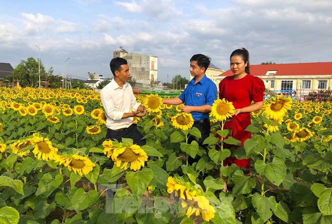Kỹ sư 9X rời phố thị làm nông trại đẹp như ‘thiên đường’ Kỹ sư 9X rời phố thị làm nông trại đẹp như ‘thiên đường’