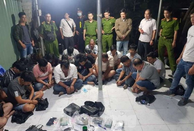 Bên trong sòng bạc quy mô lớn vừa bị triệt xóa ở Bình Dương Bên trong sòng bạc quy mô lớn vừa bị triệt xóa ở Bình Dương