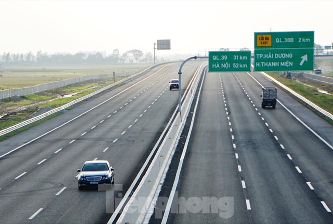 Dự án cao tốc Bắc - Nam: Vì sao bộ muốn đấu thầu, bộ ưa chỉ định? Cao tốc Hà Nội – Hải Phòng có thể coi là hình mẫu về cao tốc được triển khai bằng hình thức đấu thầu quốc tế.Ảnh: Sỹ Lực