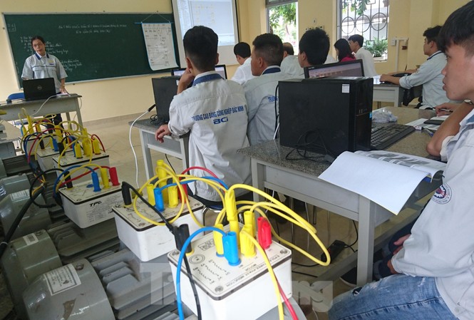 Đề xuất thay đổi diện được miễn học phí học trung cấp Đề xuất thay đổi diện được miễn học phí học trung cấp.