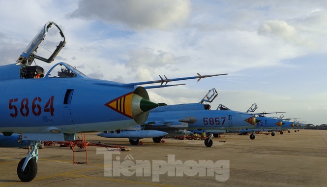Ninh Thuận muốn nâng cấp sân bay Thành Sơn phục vụ dân sự và thương mại Sân bay Thành Sơn ở Ninh Thuận hiện chỉ phục vụ mục đích quân sự, nên địa phương muốn được đưa vào quy hoạch để có thể kết hợp khai thác thương mại trong tương lai. Ảnh: TĐ.