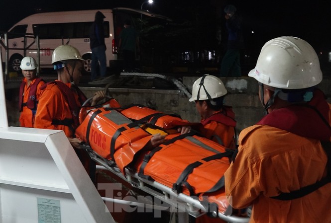 Cấp cứu kịp thời ngư dân bị tai biến khi đang đánh bắt trên biển Trung tâm Phối hợp Tìm kiếm, Cứu nạn Hàng hải khu vực II cho biết vừa cấp cứu kịp thời một ngư dân bị tai biến khi đang đánh bắt trên biển