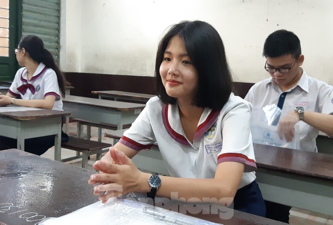 Sở GD&ĐT TPHCM xin lỗi thí sinh vì sự cố đề thi Thí sinh dự thi THPT Quốc gia tại TPHCM