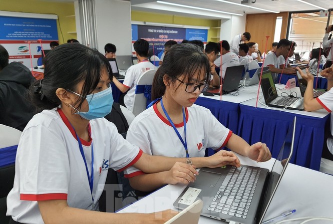 Sơ khảo cuộc thi Sinh viên với An toàn thông tin ASEAN 2020 Thí sinh tham dự Sơ khảo cuộc thi Sinh viên với An toàn thông tin ASEAN 2020