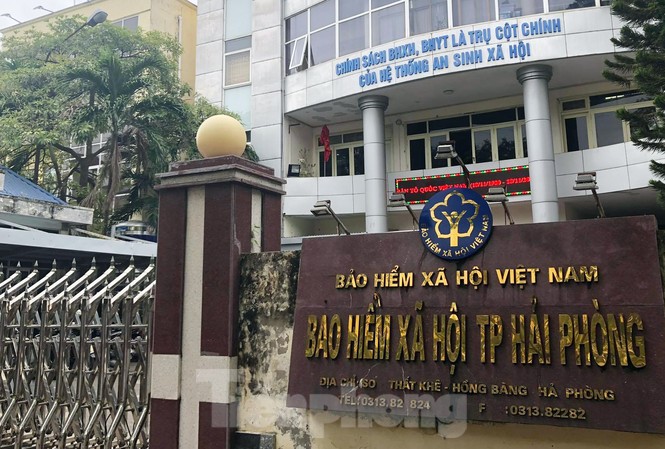 Cách chức nữ giám đốc Bảo hiểm xã hội ở Hải Phòng BHXH thành phố Hải Phòng vừa cách chức bà Phạm Thị Hải Hà - Giám đốc BHXH quận Lê Chân.