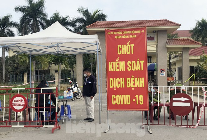 Hải Phòng thông báo khẩn, tìm F1, F2 liên quan 3 ca mắc COVID-19 Chốt kiểm soát tại Bệnh viện GTVT Hải Phòng.