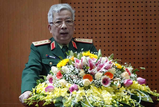 Thượng tướng Nguyễn Chí Vịnh: Hình thành ‘quyền lực mềm’ để bảo vệ Tổ quốc Thượng tướng Nguyễn Chí Vịnh, Thứ trưởng Bộ Quốc phòng phát biểu tại hội nghị. Ảnh: Nguyễn Minh